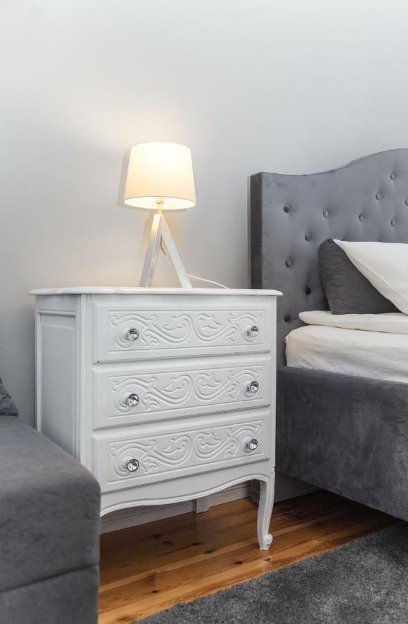 Classic Apartments - Top Location, Bezplatny Parking Elk Bagian luar foto