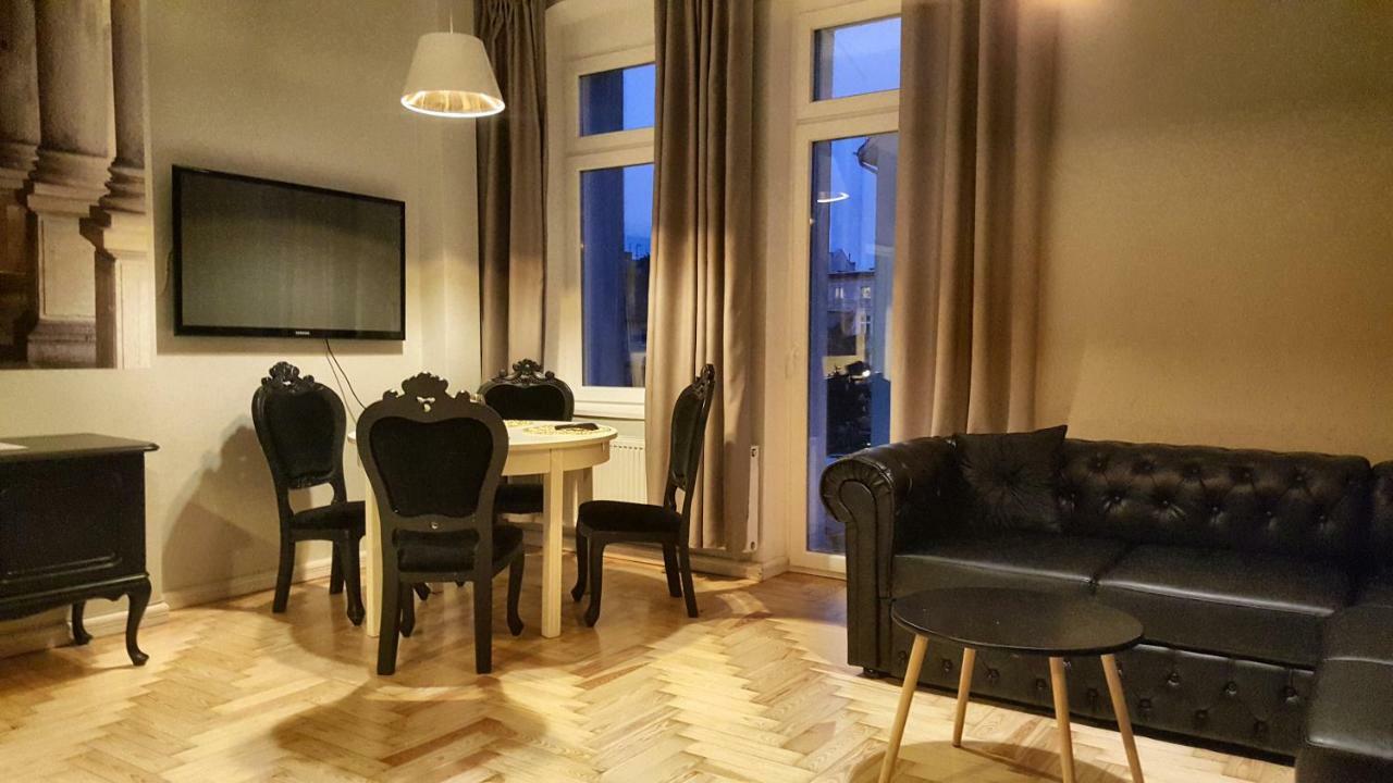 Classic Apartments - Top Location, Bezplatny Parking Elk Bagian luar foto